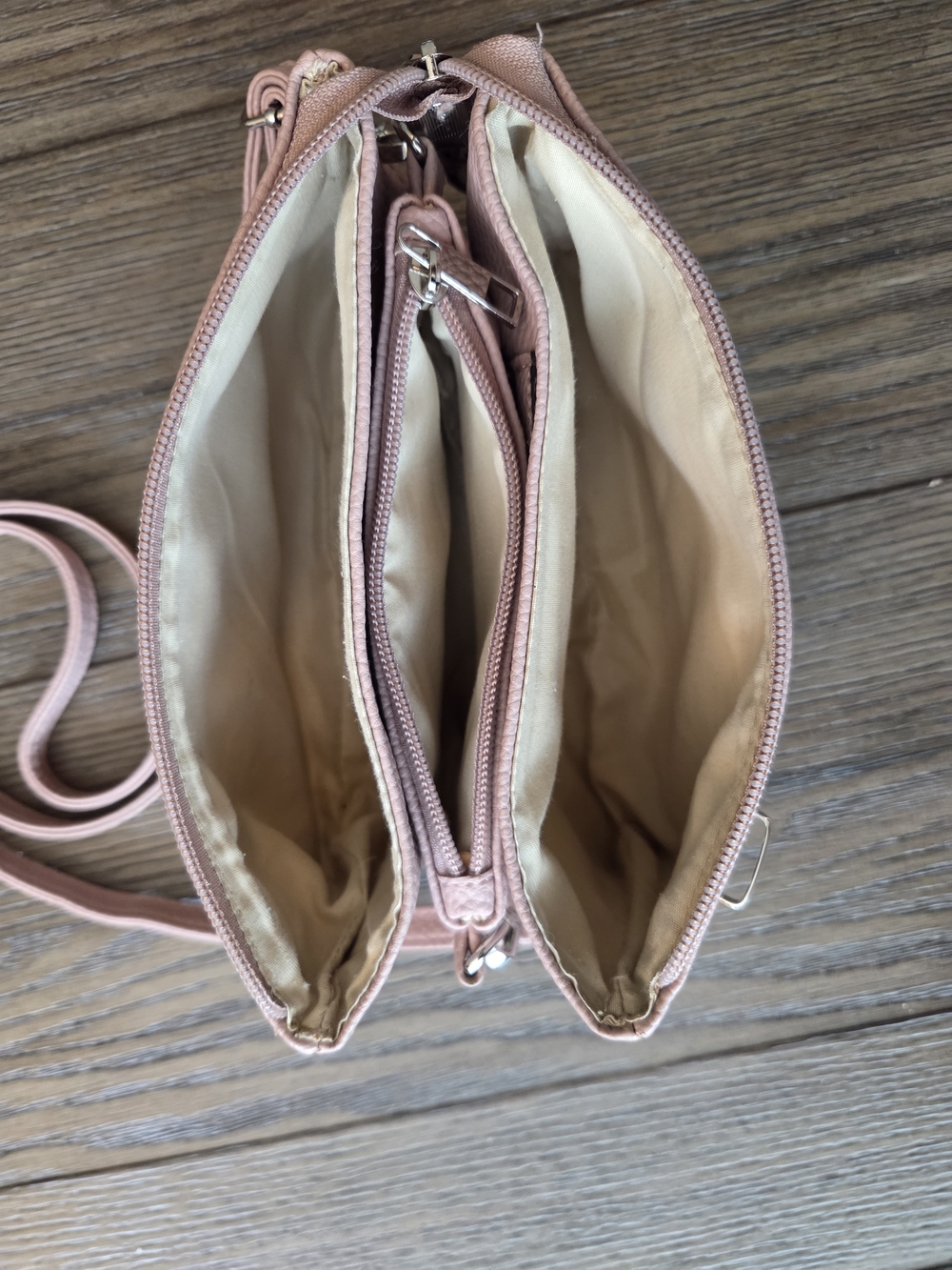 Caracol Multi-compartment Cross Body Bag in Blush Pink - Picture 5 of 9